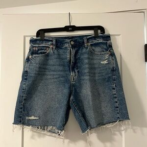 Gap Loose Bermuda Mid Rise Jean Short
